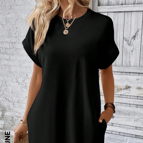 New black dress with pockets - Picture 1 of 6